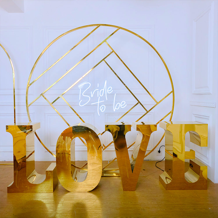 Gold mirror LOVE letter table for wedding party decoration