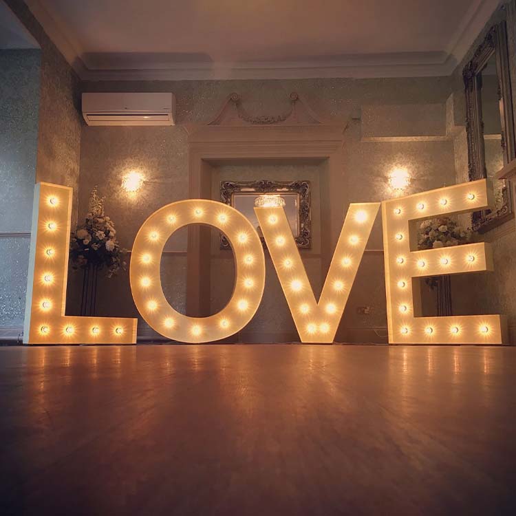 outdoor white marquee letters